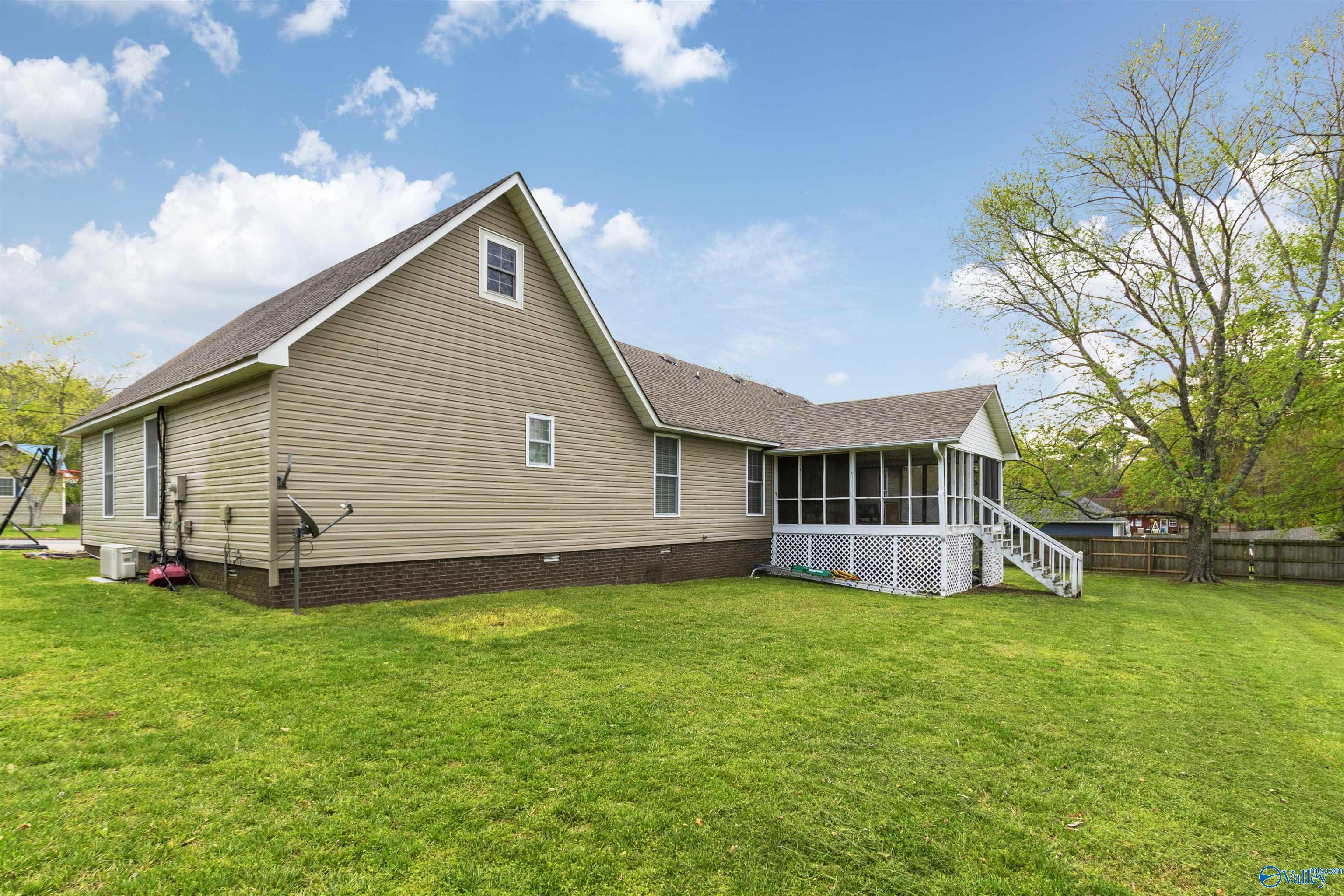 111 Meadowood Lane, Albertville, Alabama image 26