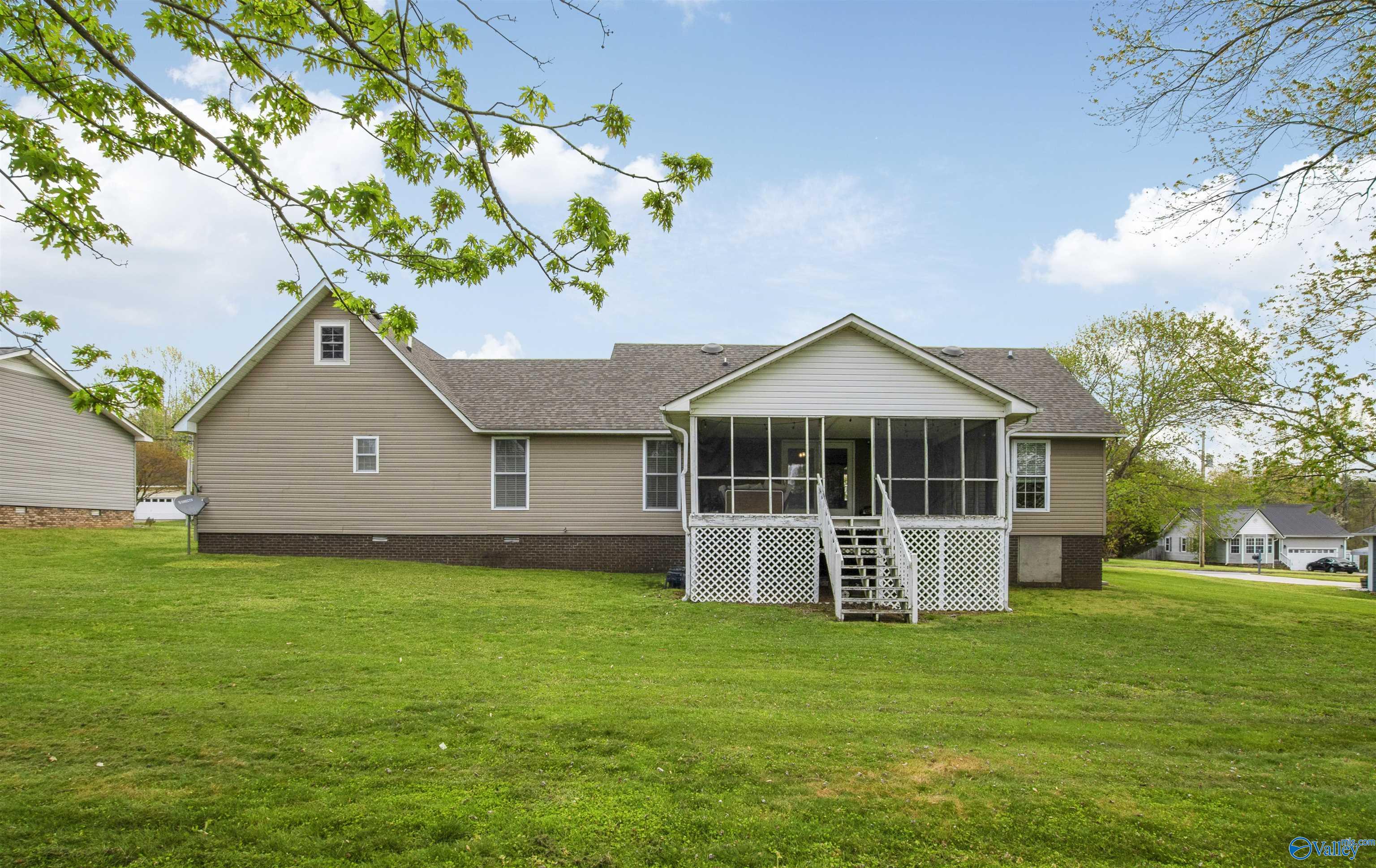 111 Meadowood Lane, Albertville, Alabama image 27