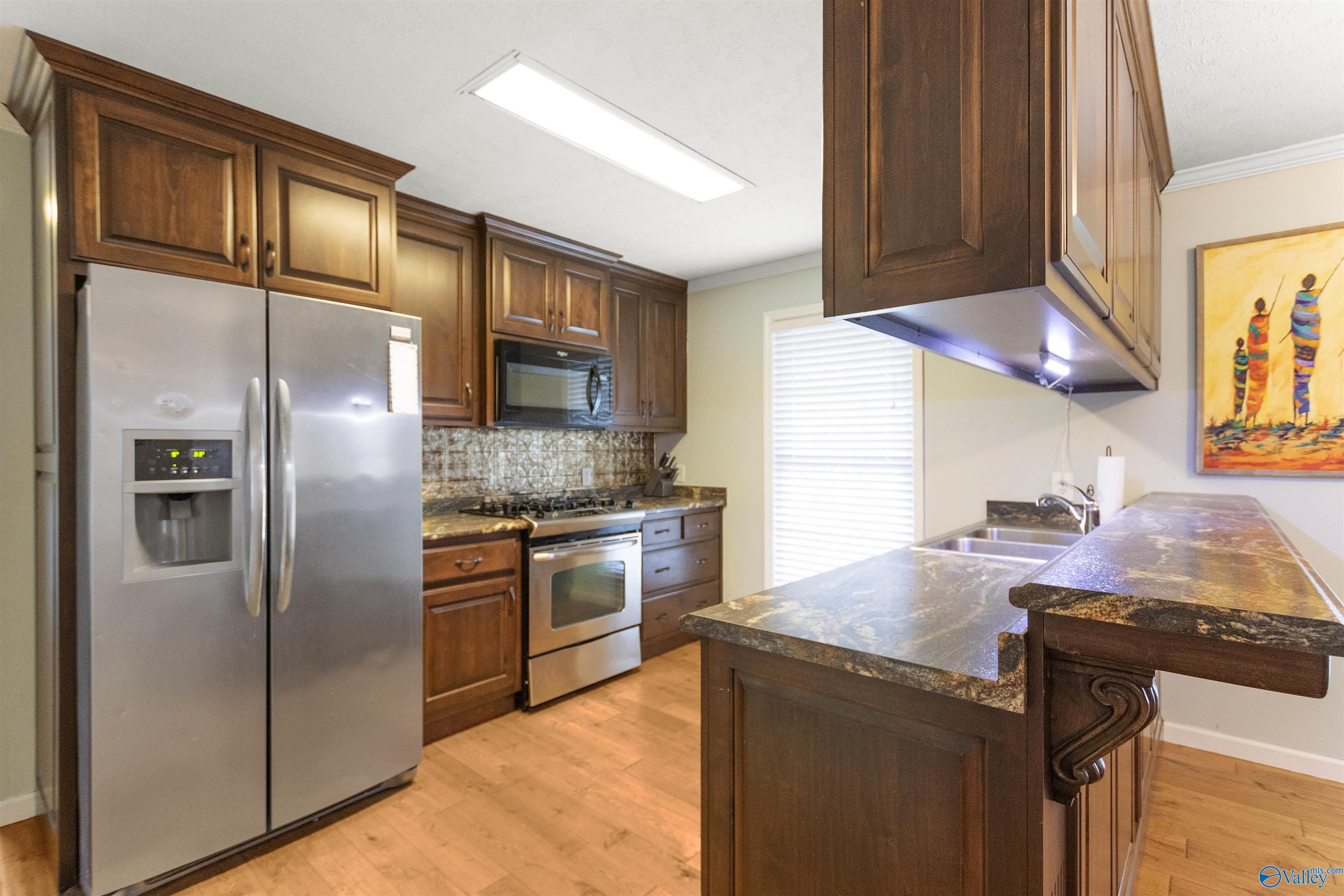 111 Meadowood Lane, Albertville, Alabama image 12