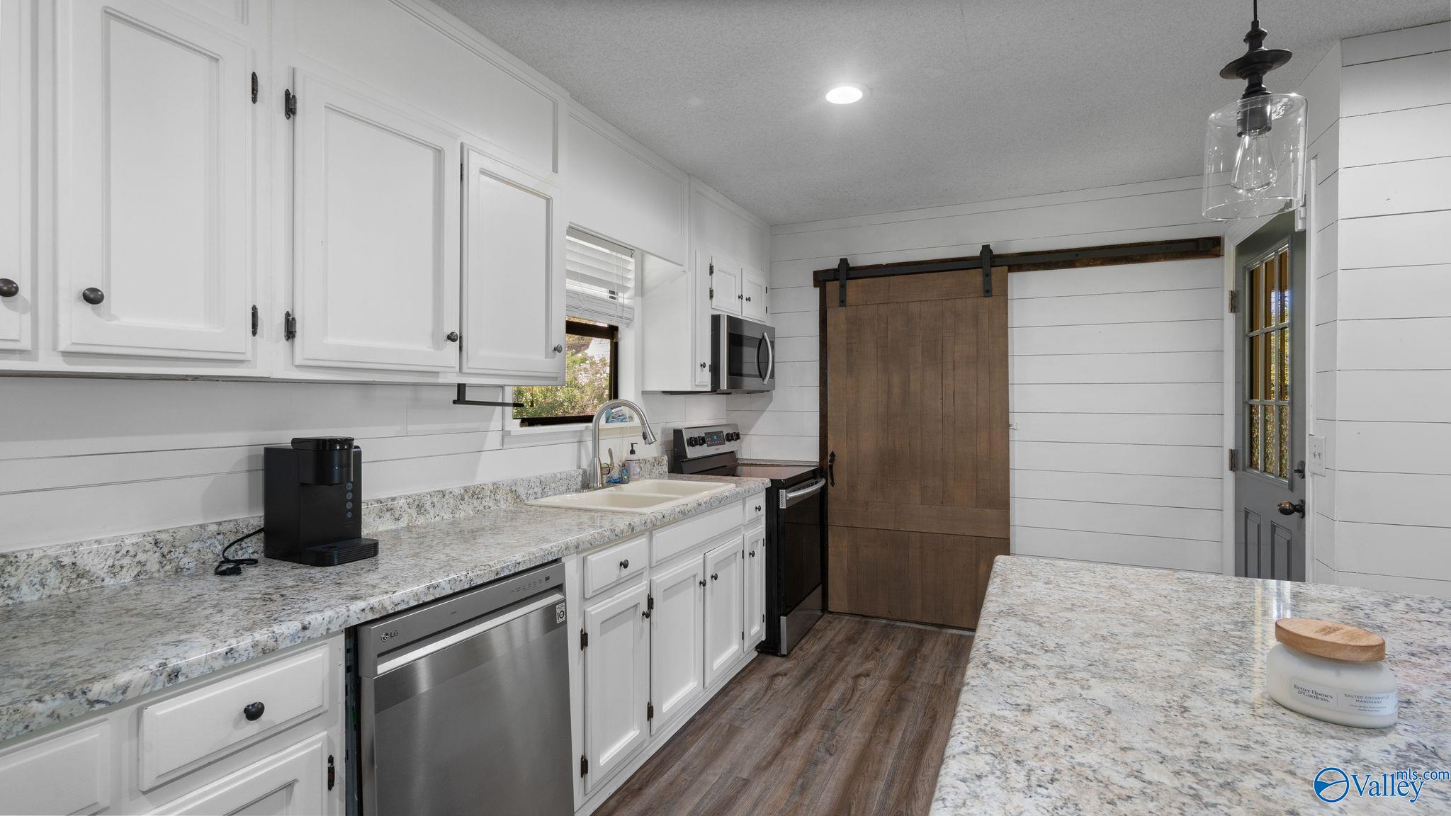 147 NW 10th Street, Arab, Alabama image 9