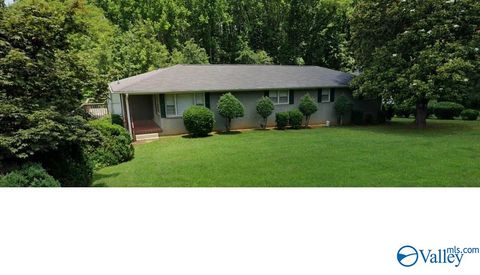 Homes For Sale - 134 Fussy Hill Road<br/> New Market, AL 35761