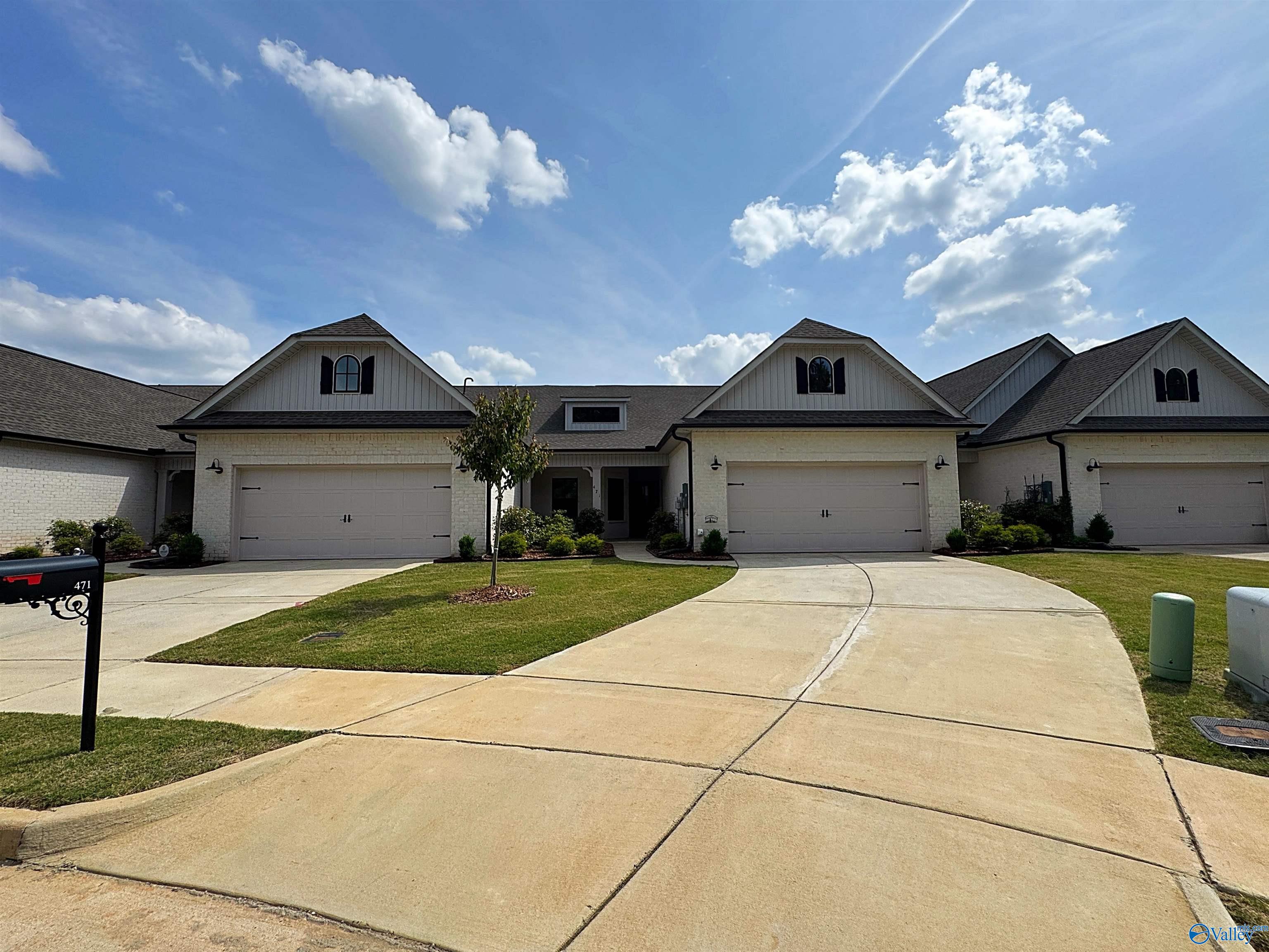 471 Raleigh Elm Drive SW