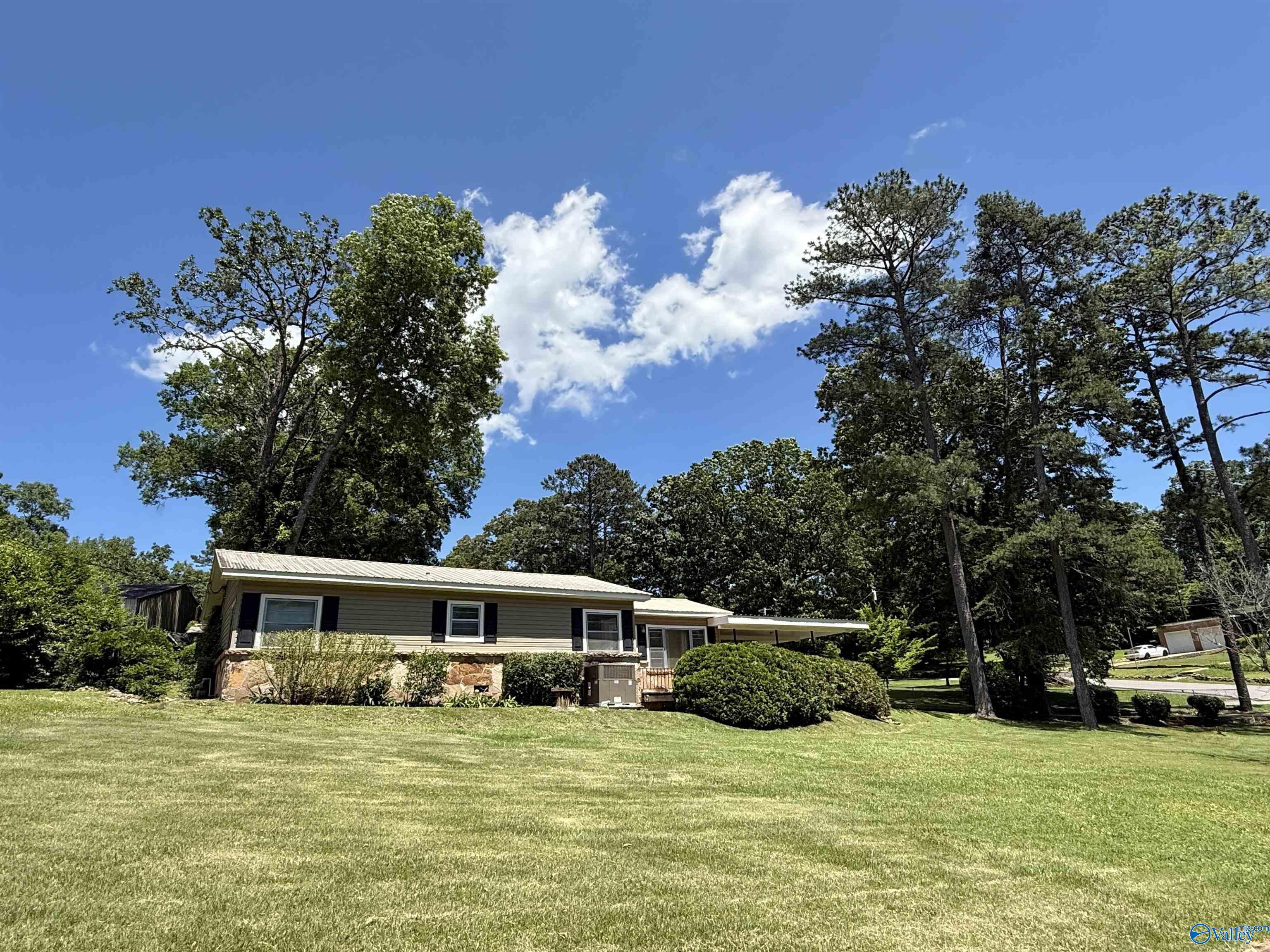 109 Althea Street, Gadsden, Alabama image 1