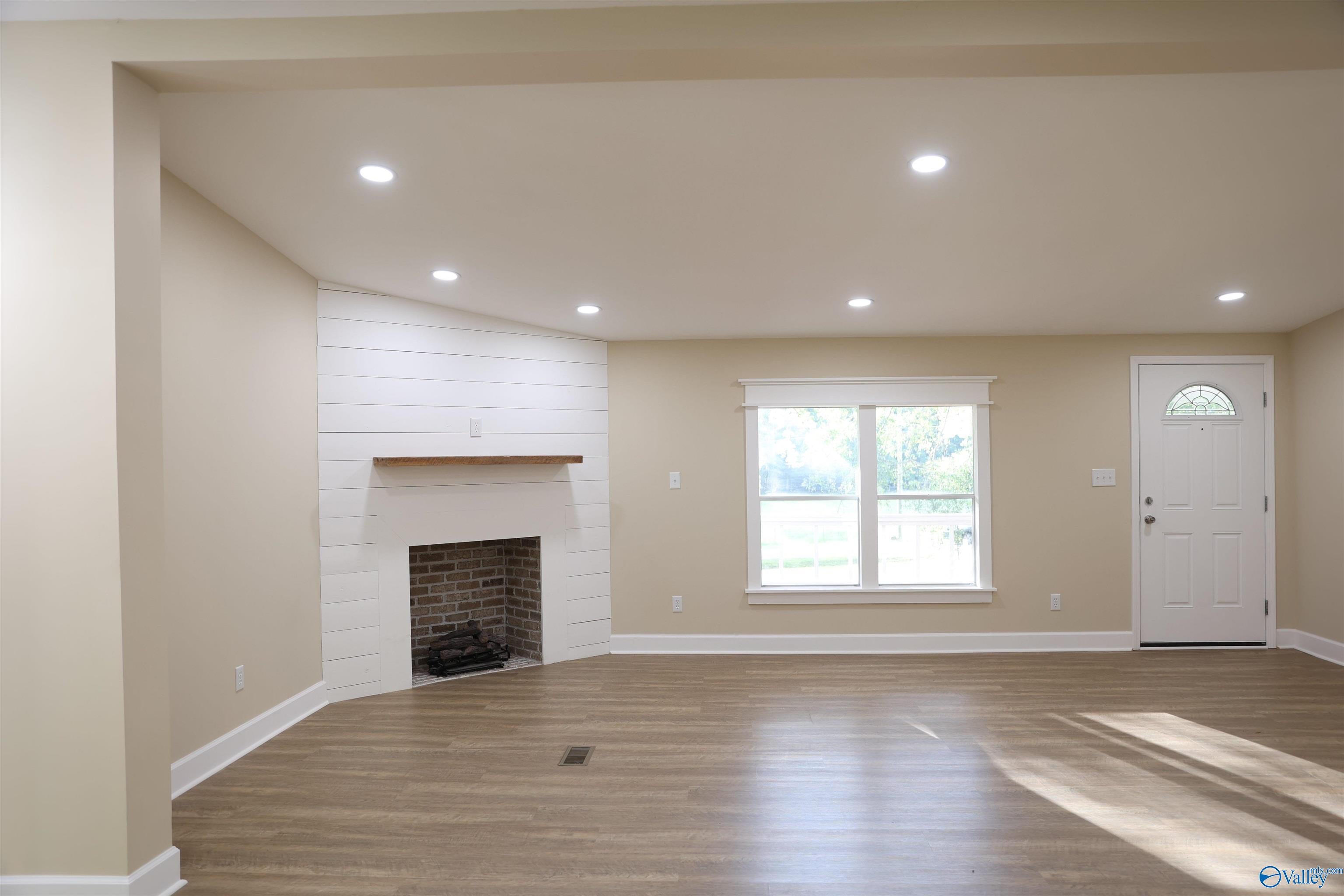 4343 Fairview Cove Road