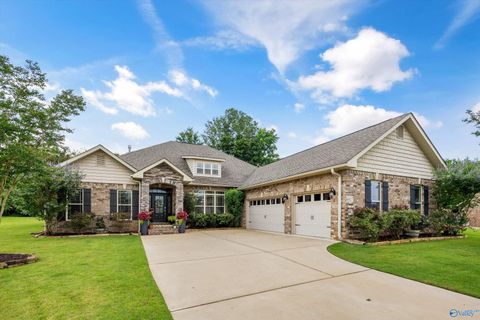 Homes For Sale - 4417 Duskin Court<br/> Owens Cross Roads, AL 35763