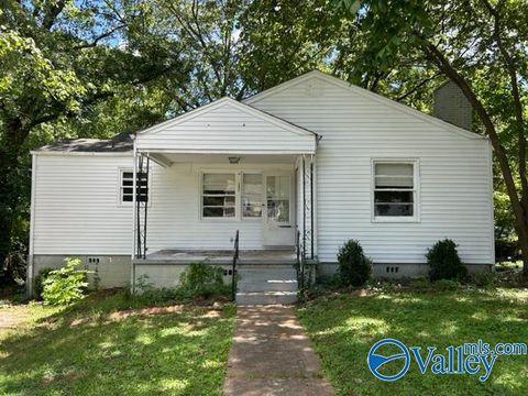 Homes For Sale - 202 N Plymouth Road<br/> Huntsville, AL 35811