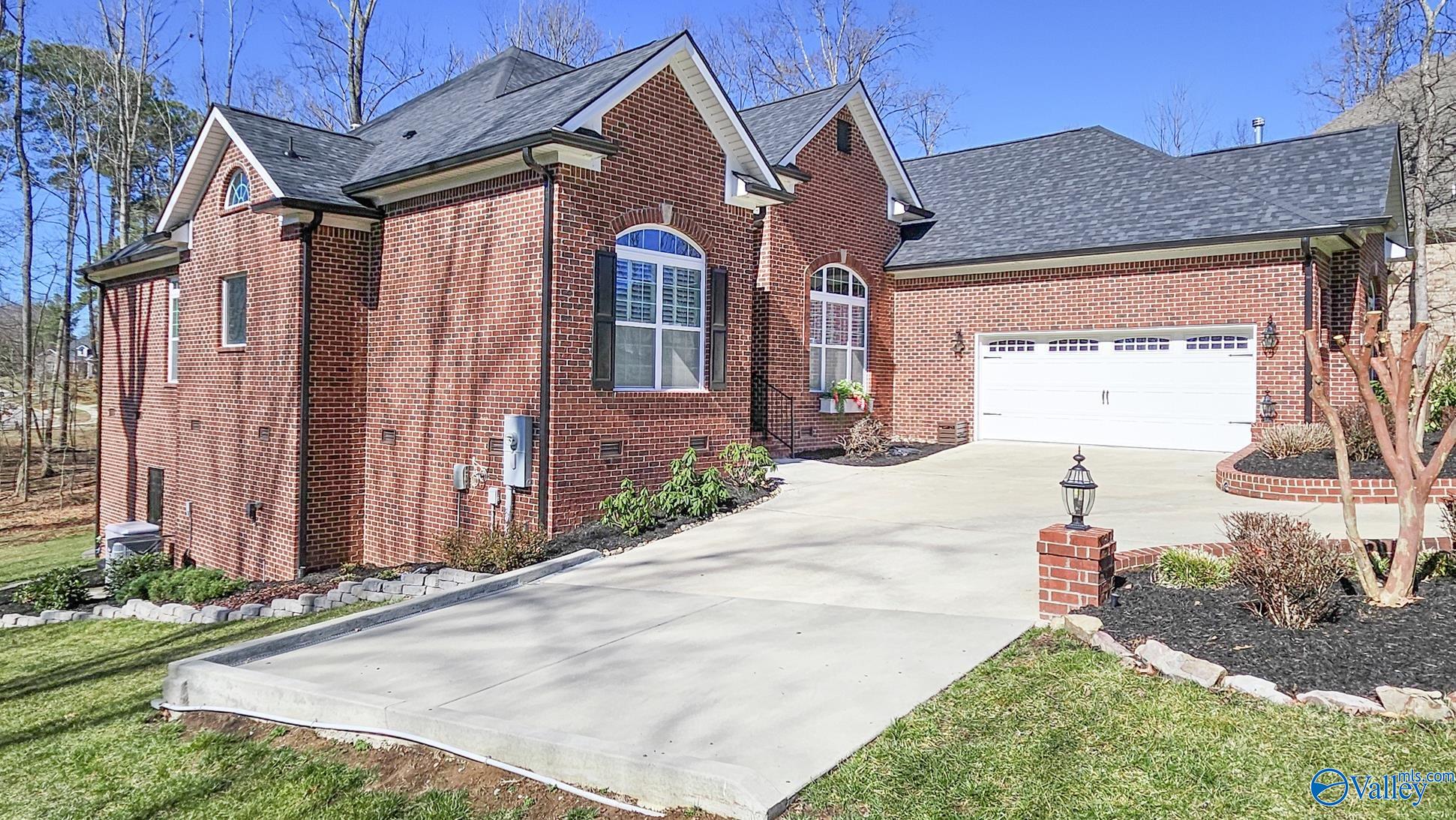 41 Verdant Circle SE