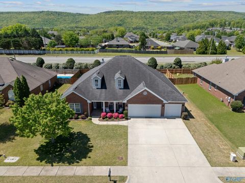 Homes For Sale - 7006 Freedom Park Circle<br/> Owens Cross Roads, AL 35763