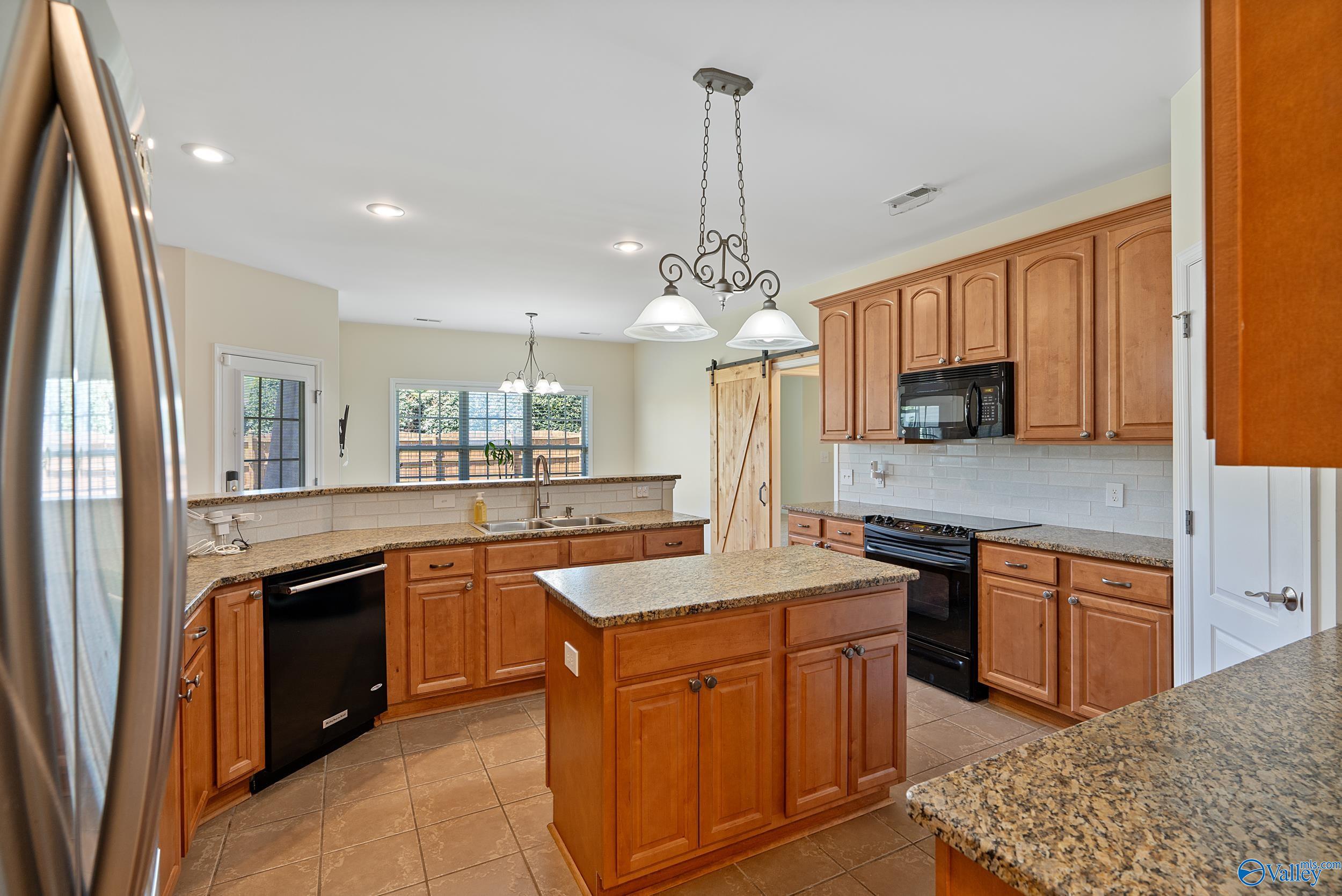 7006 Freedom Park Circle, Owens Cross Roads, Alabama image 8