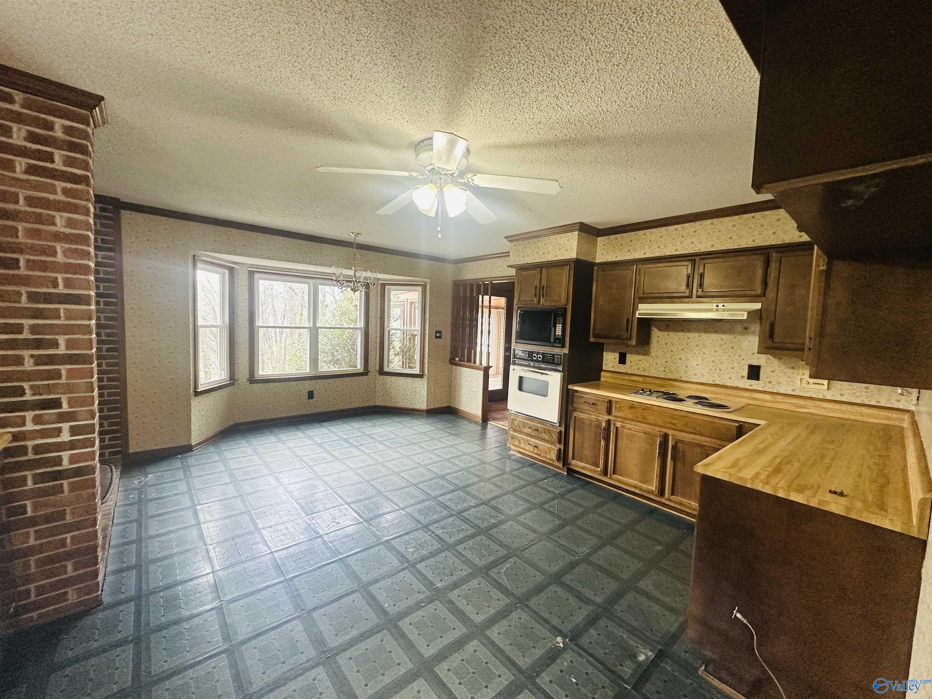 1975 Pine Lake Drive, Arab, Alabama image 3