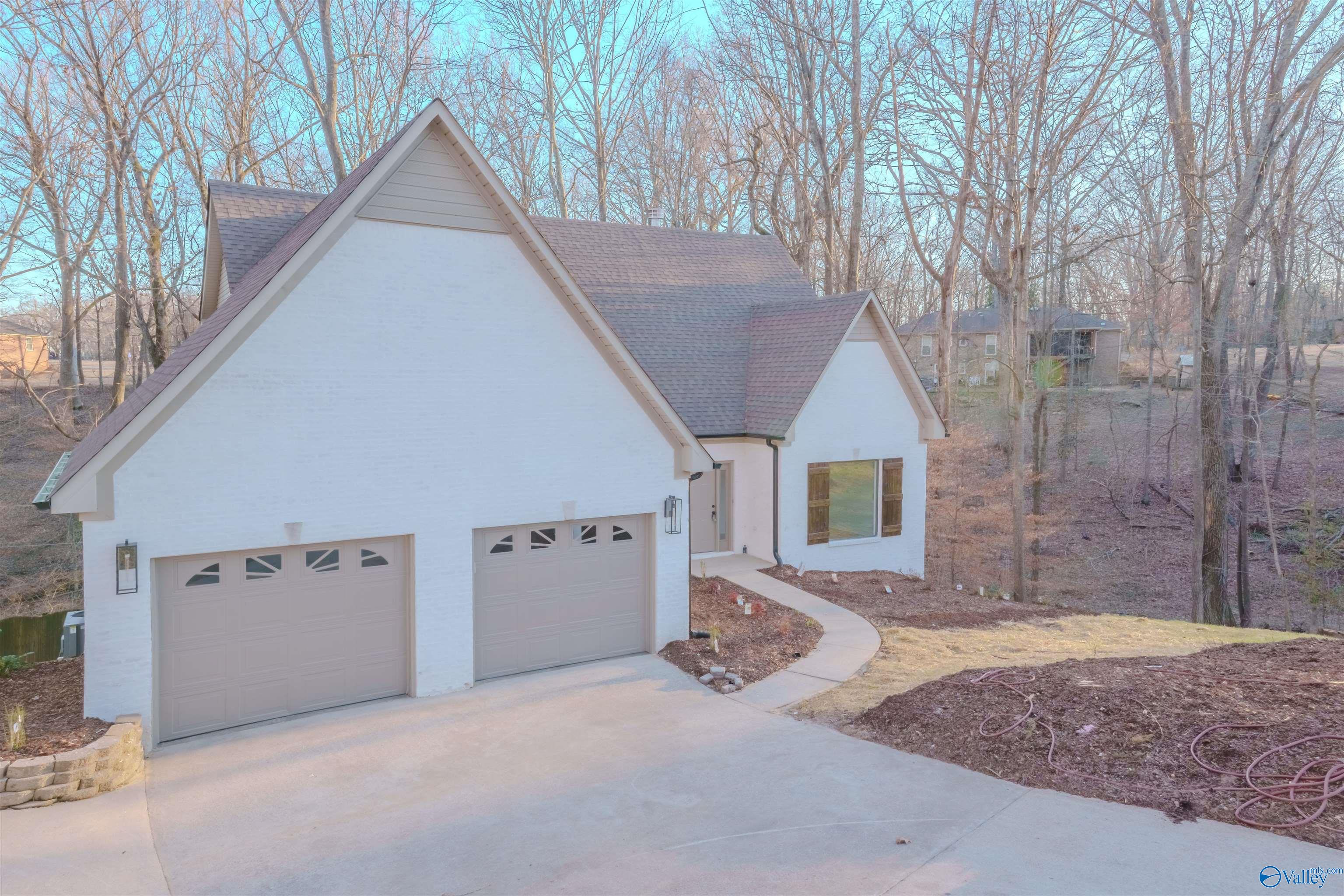 103 East Cove, Florence, Alabama image 7