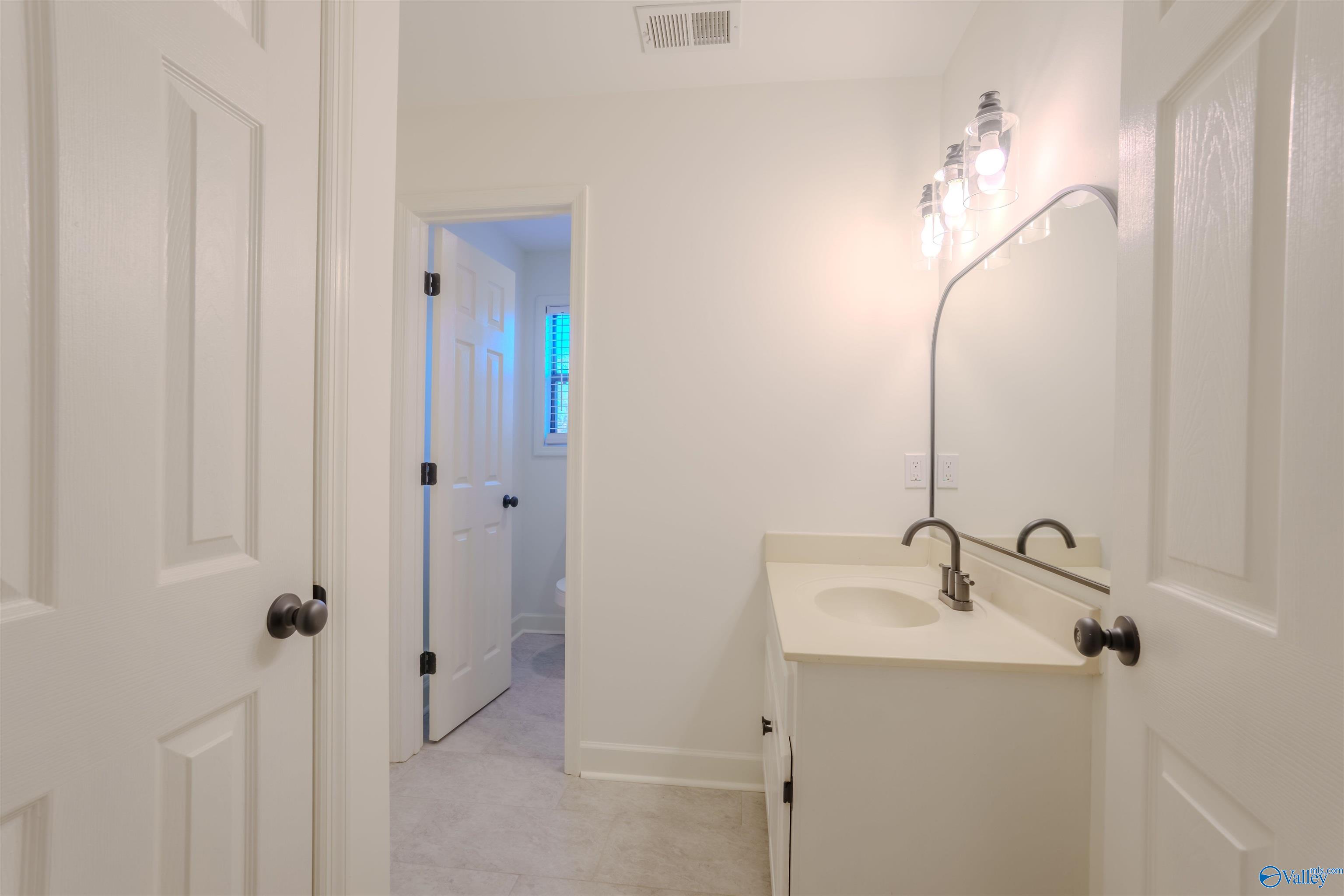 103 East Cove, Florence, Alabama image 31