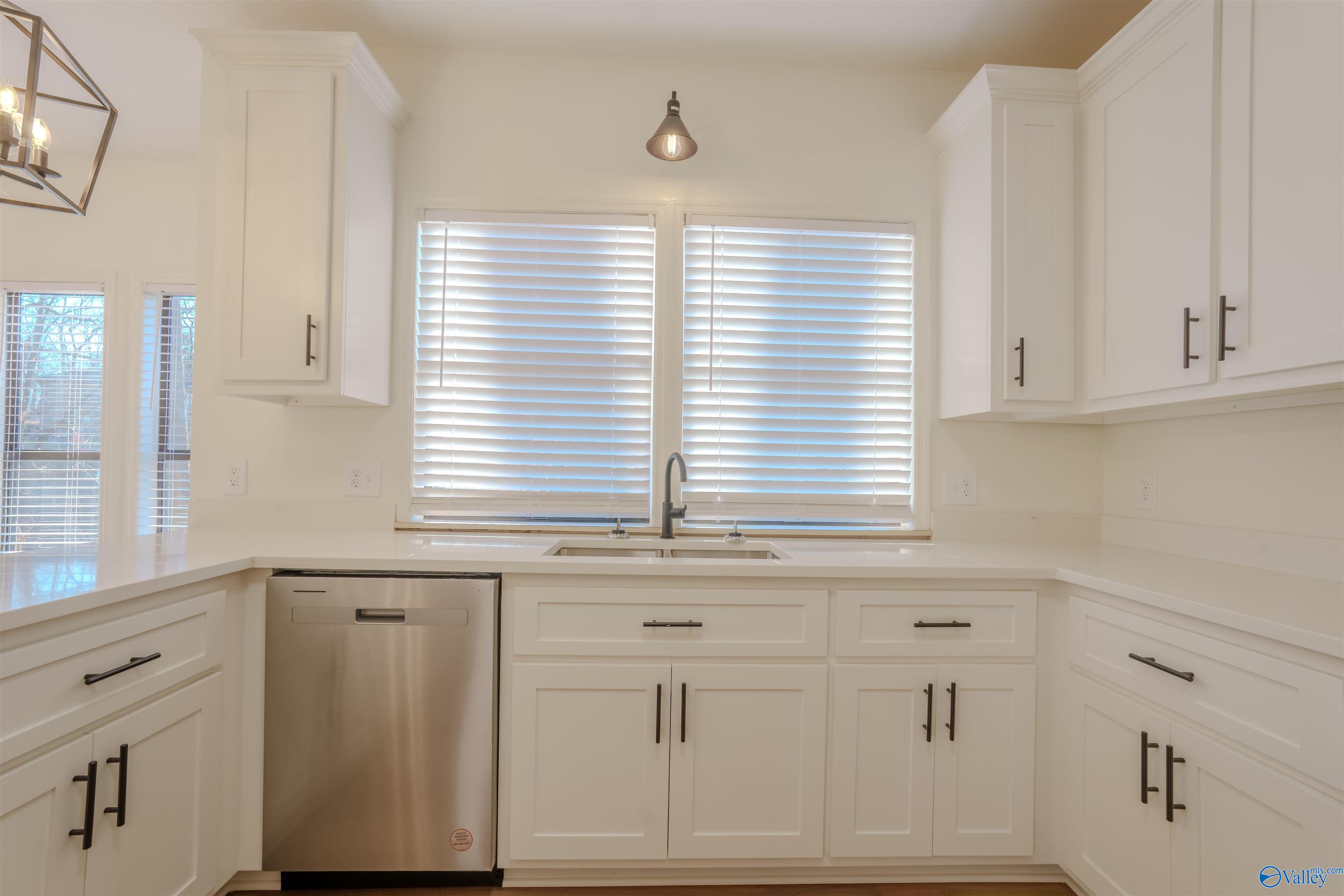 103 East Cove, Florence, Alabama image 15