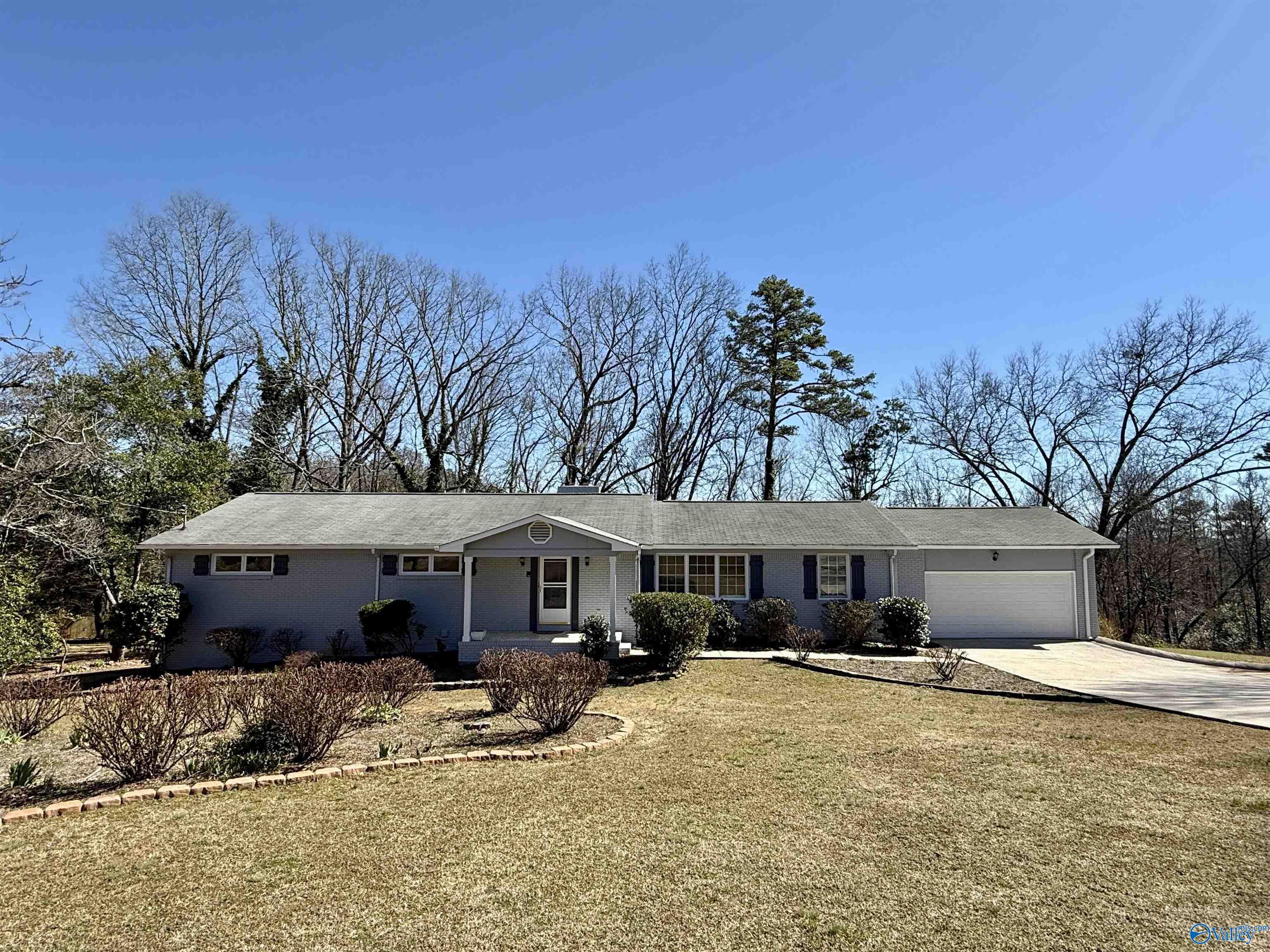 180 Azalea Drive, Gadsden, Alabama image 1