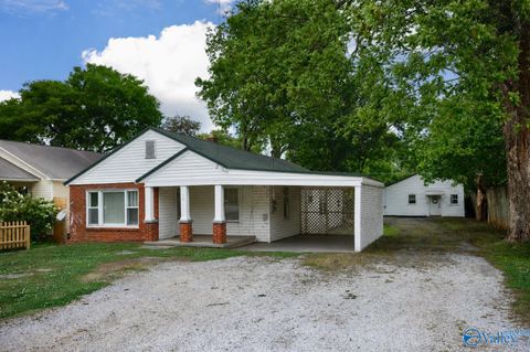 Photo of 1603 Rison Avenue NE, Huntsville, AL 35801 (MLS # 21917082)