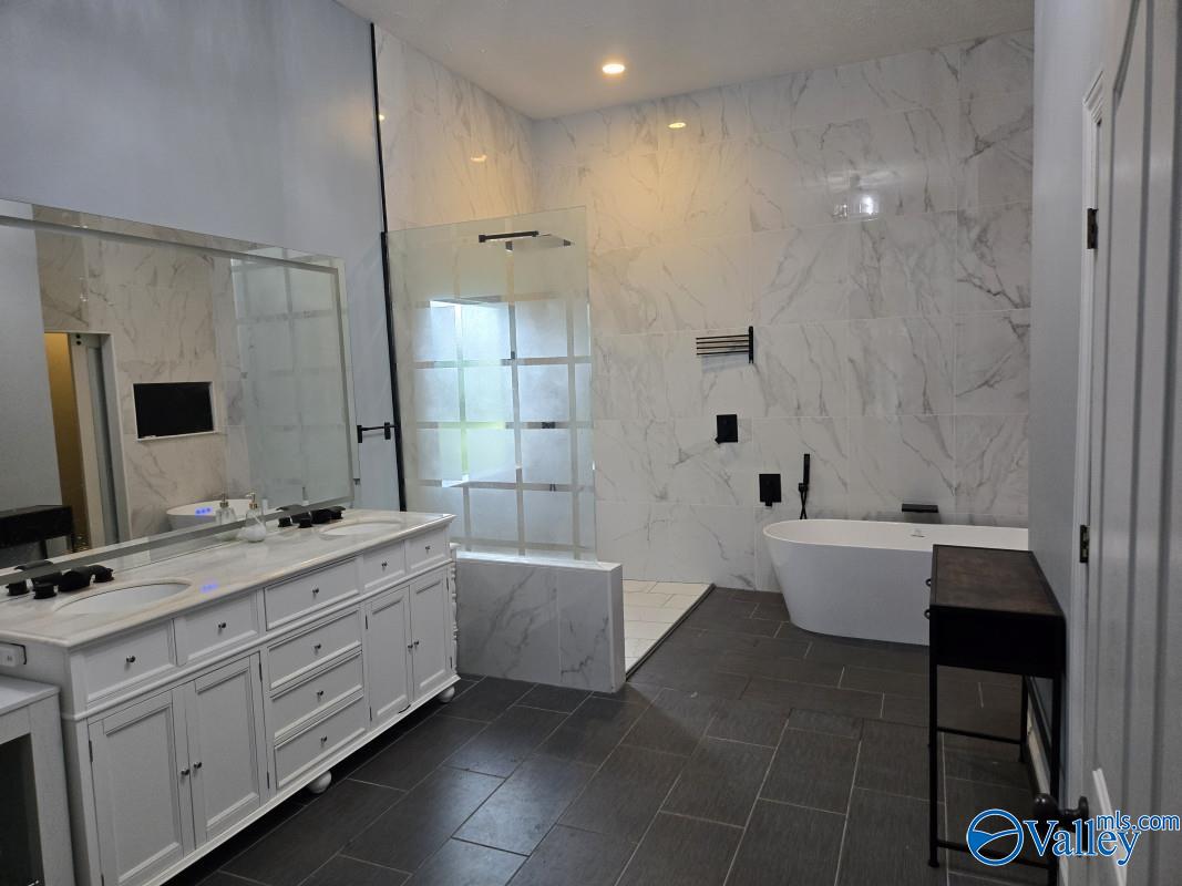 236 Lake Carmel Court, Huntsville, Alabama image 3