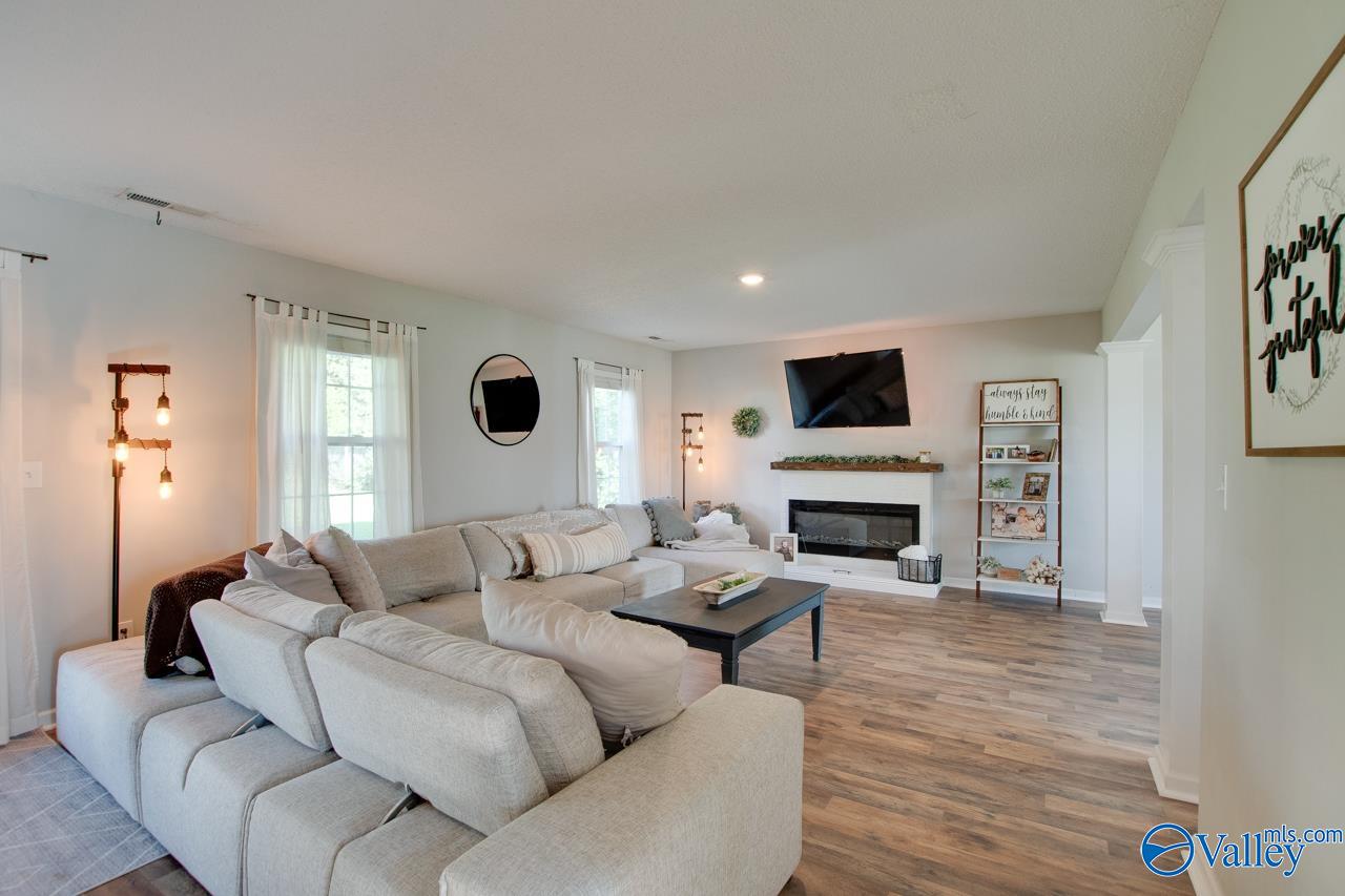 186 Round Top Drive, Harvest, Alabama image 10