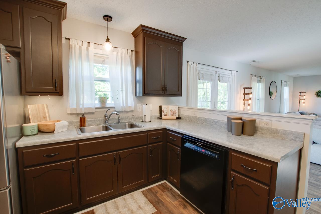 186 Round Top Drive, Harvest, Alabama image 18