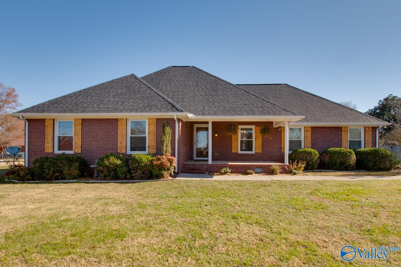 117 Spring Tanner Road, Hazel Green, Alabama image 1