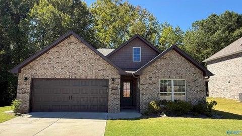 Homes For Sale - 228 Gateway Trail<br/> Arab, AL 35976