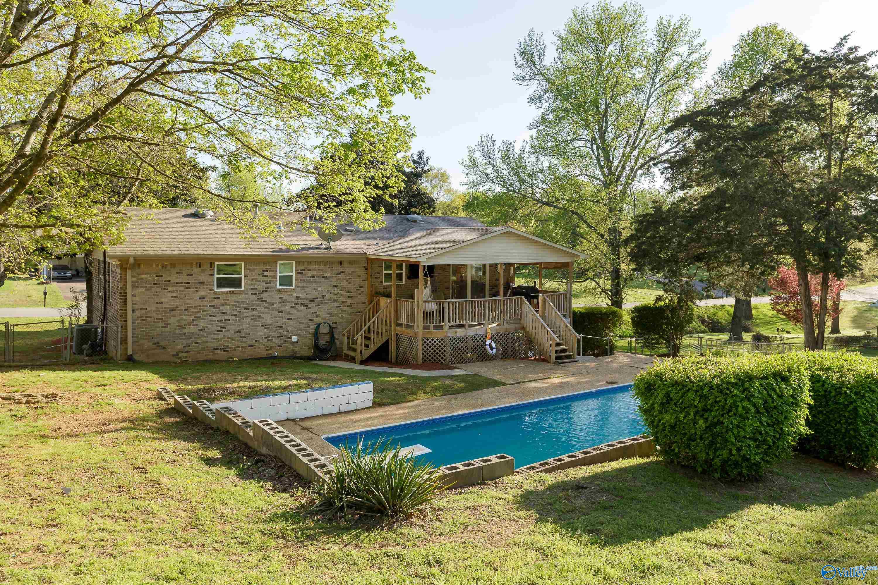 1011 Joan Lane, Killen, Alabama image 3