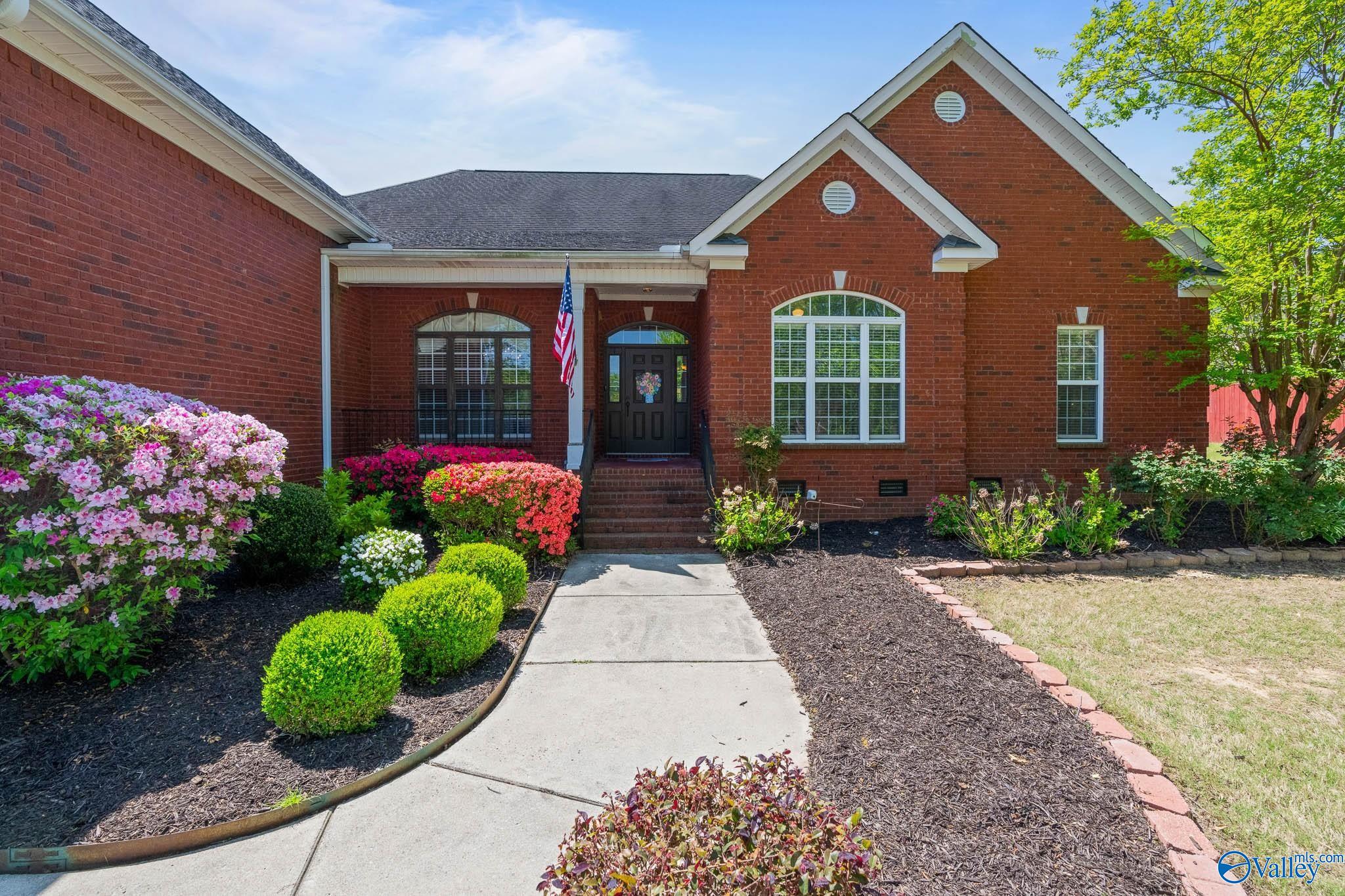 4402 Cove Nestle Drive SE