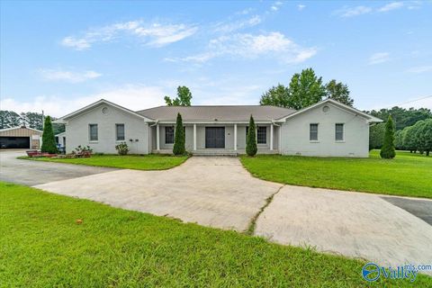 Homes For Sale - 1304 Horton Road<br/> Marshall County, Albertville, AL 35950