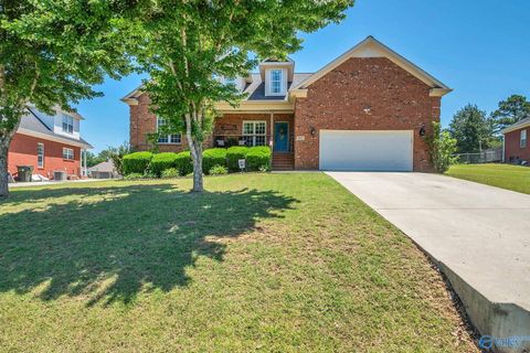 Homes For Sale - 103 Cedar Run Lane<br/> Huntsville, AL 35811