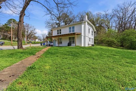 Multifamily For Sale - 528 N Royal Avenue<br/> Lauderdale County, Florence, AL 35630