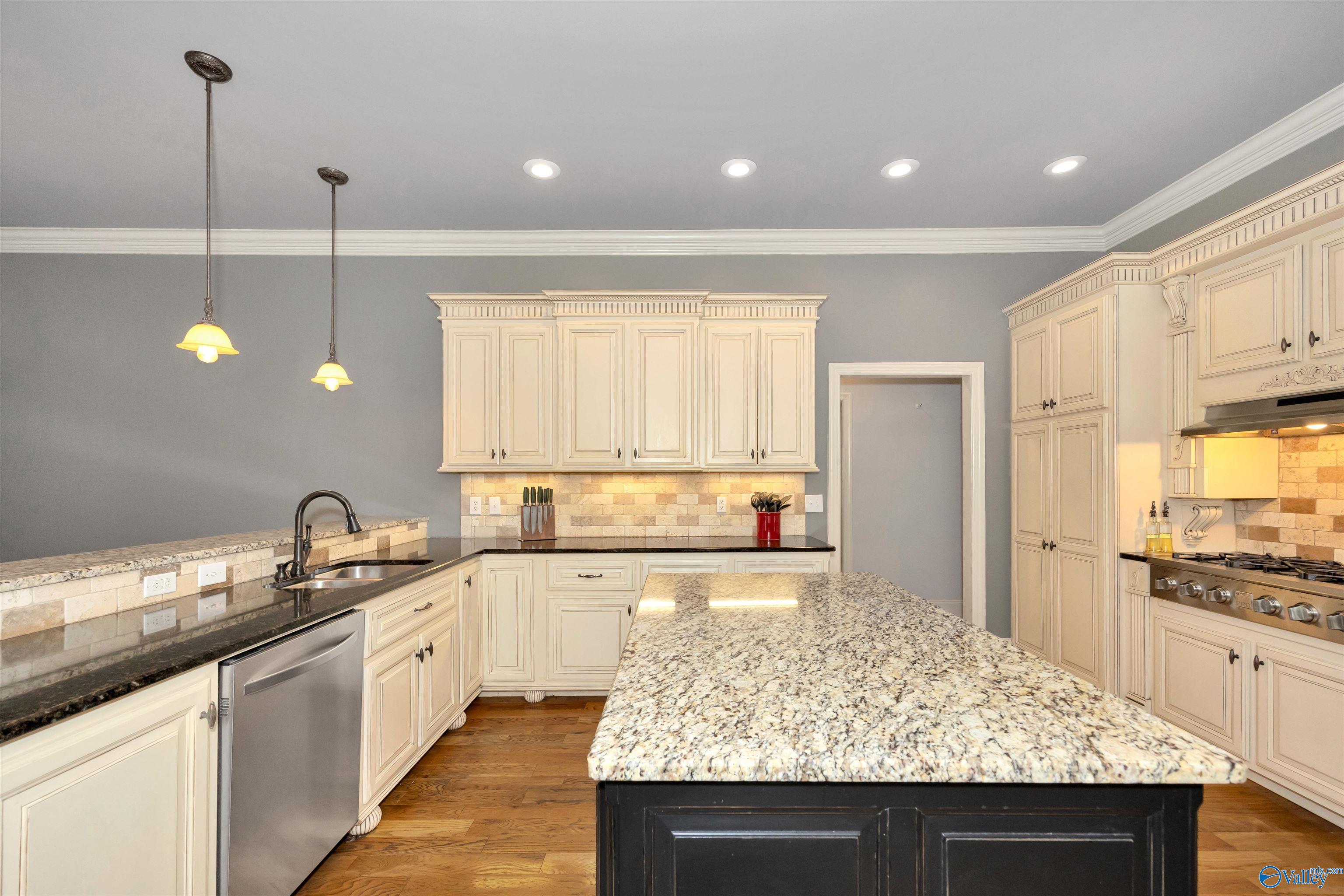 16335 Travertine Drive, Athens, Alabama image 25