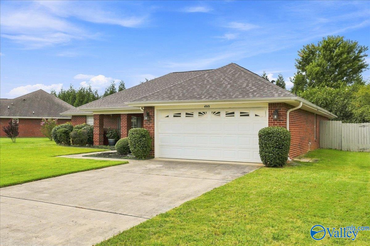 4919 SE Montauk Trail