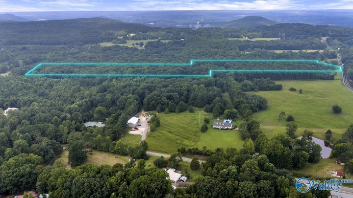 Photo 1 of 9 — 220 Telephone Tower Road, Laceys Spring, AL 35740