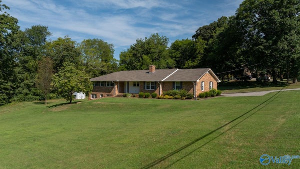 619 DELLWOOD RD SE, HUNTSVILLE, AL 35802 - Image fb2dd1d2f5d7cf9e1673b31a5225dcb9/3650004870
