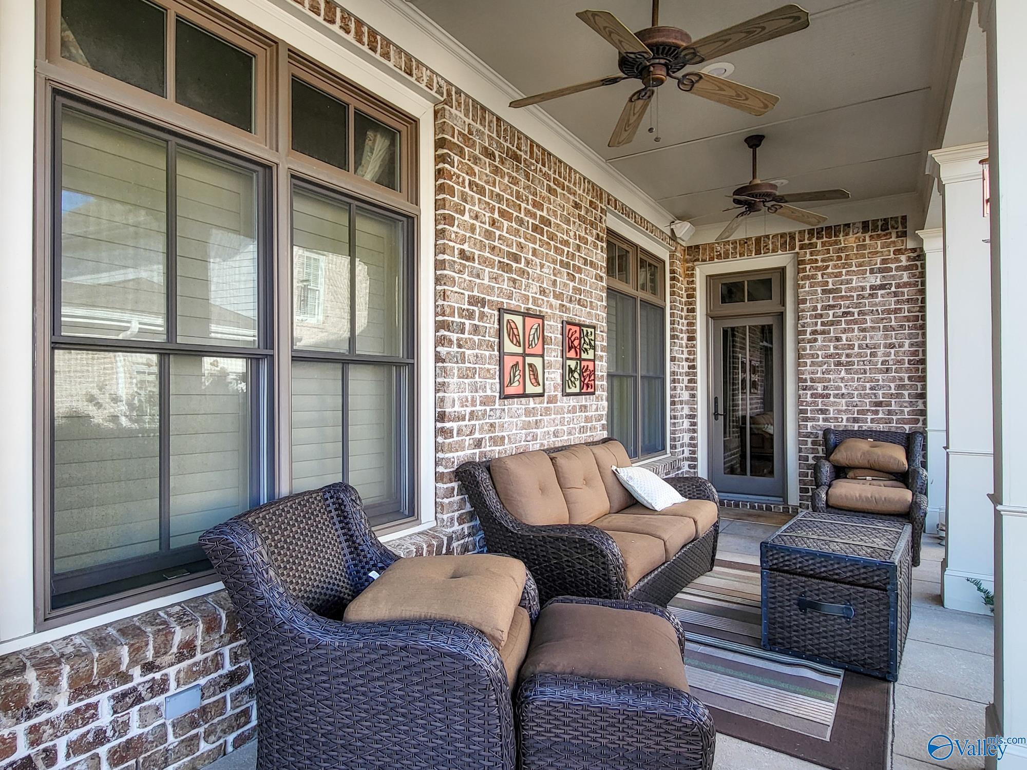 Huntsville, Alabama 35802, United States, 4 Bedrooms Bedrooms, ,4 BathroomsBathrooms,Residential,Active,67581