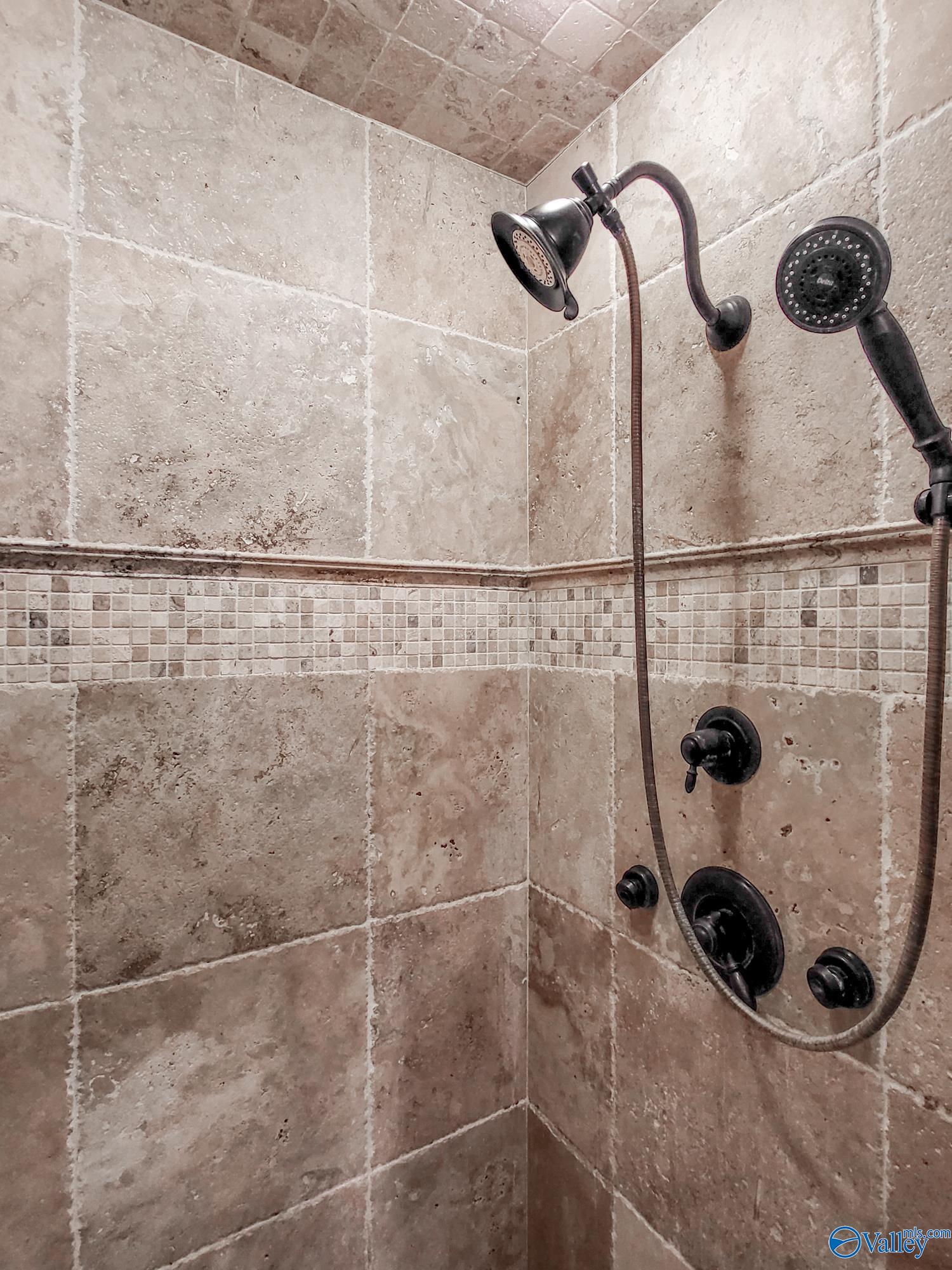 Huntsville, Alabama 35802, United States, 4 Bedrooms Bedrooms, ,4 BathroomsBathrooms,Residential,Active,67581