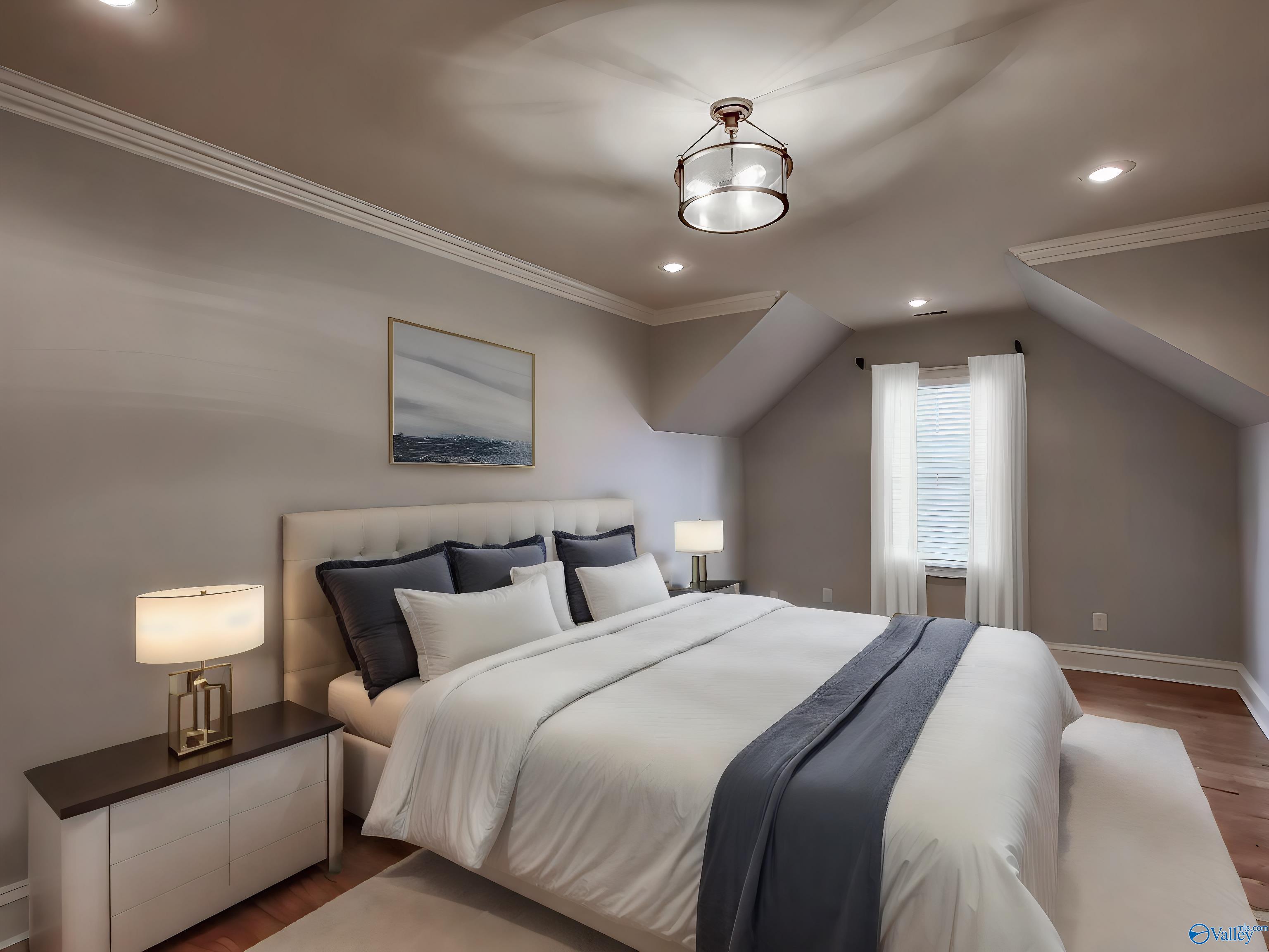 Huntsville, Alabama 35802, United States, 4 Bedrooms Bedrooms, ,4 BathroomsBathrooms,Residential,Active,67581