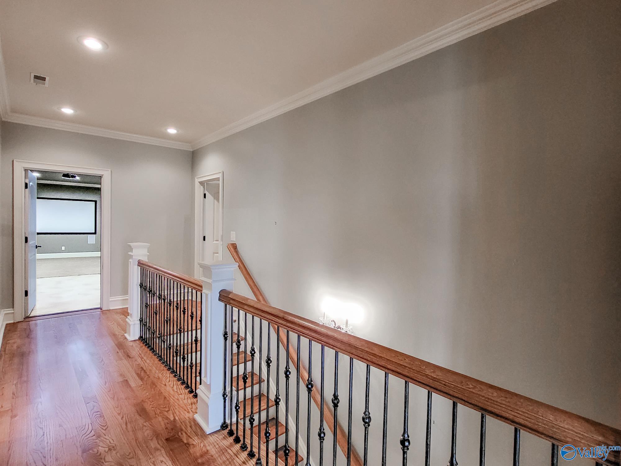 Huntsville, Alabama 35802, United States, 4 Bedrooms Bedrooms, ,4 BathroomsBathrooms,Residential,Active,67581