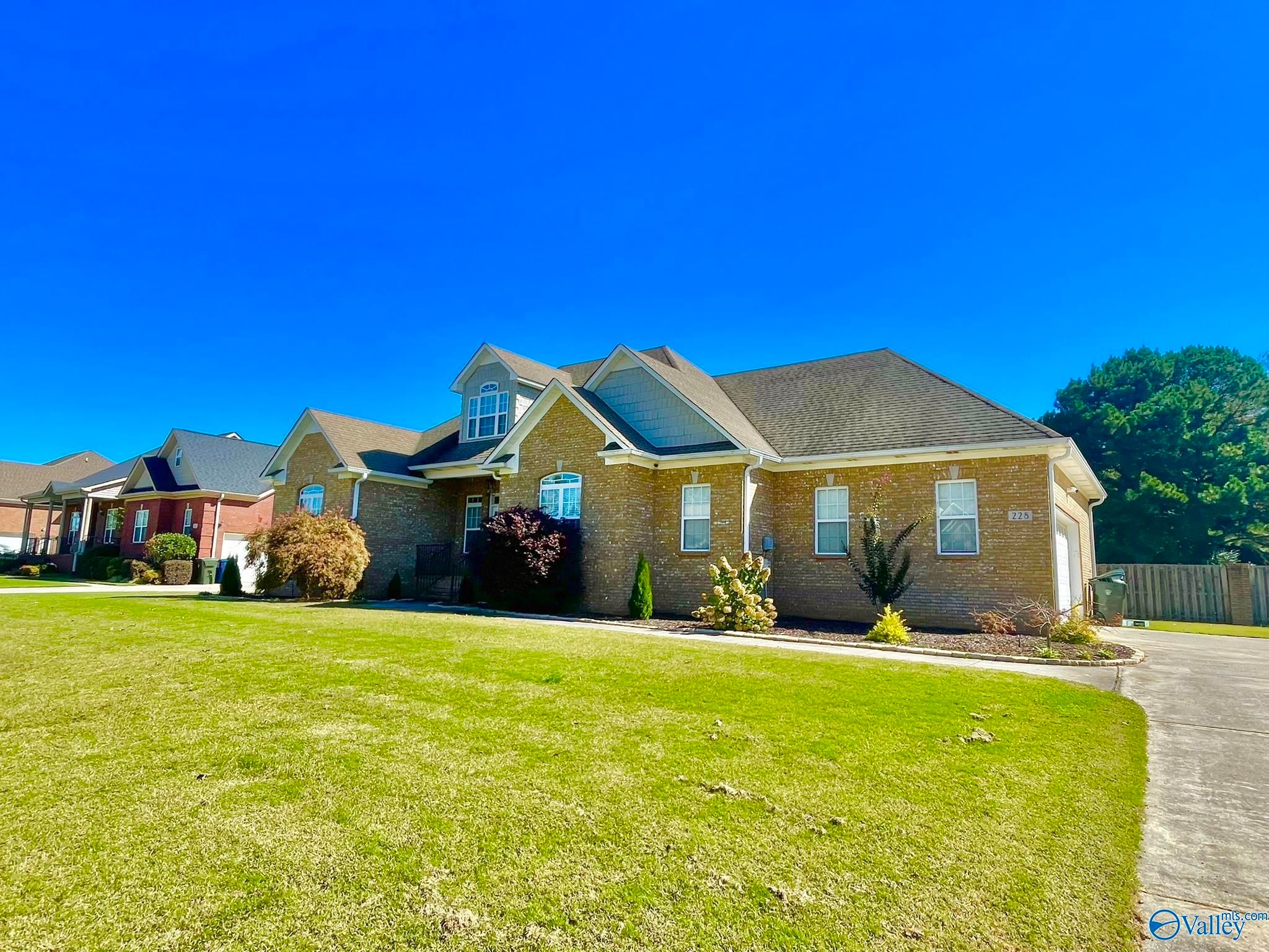 228 Twin Lakes Drive