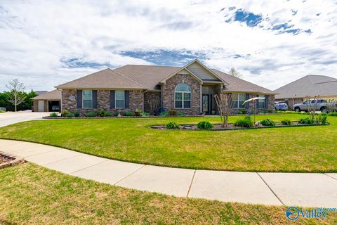 Homes For Sale - 13188 Abbington Lane<br/> Athens, AL 35613