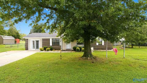Homes For Sale - 184 Chesapeake Drive<br/> Scottsboro, AL 35769