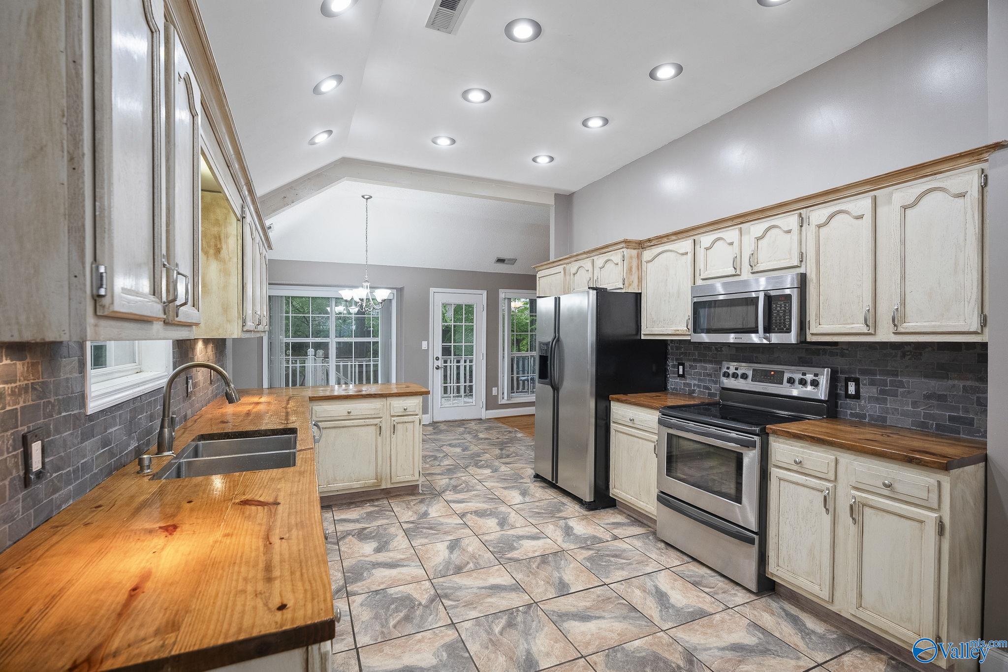 111 Sunset Trail, Madison, Alabama image 7