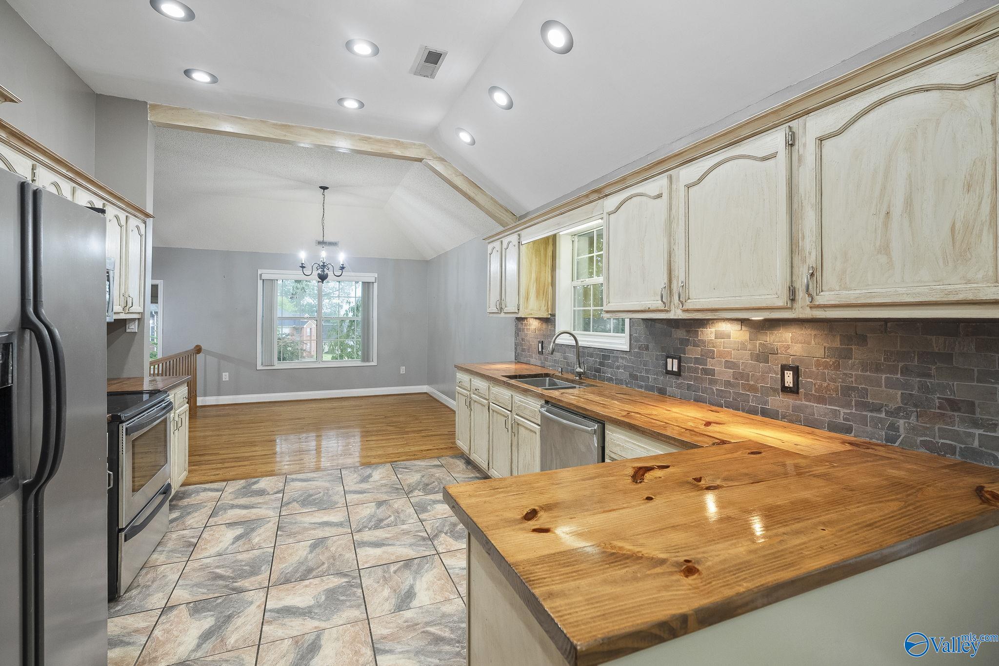 111 Sunset Trail, Madison, Alabama image 8