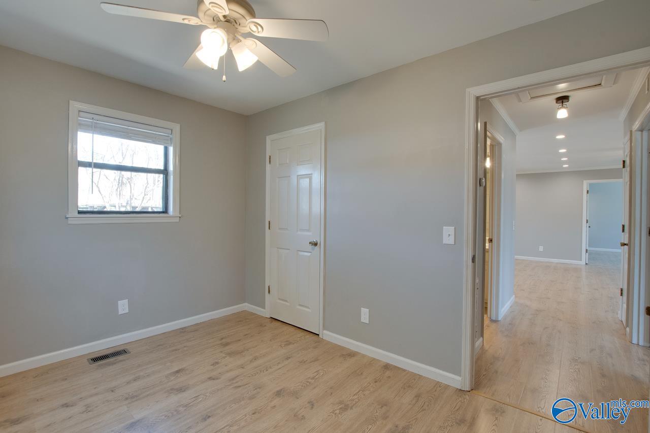 215 NE Beirne Avenue, Huntsville, Alabama image 11
