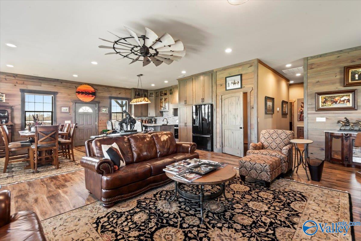 101 Browns Creek Road, Guntersville, Alabama image 8