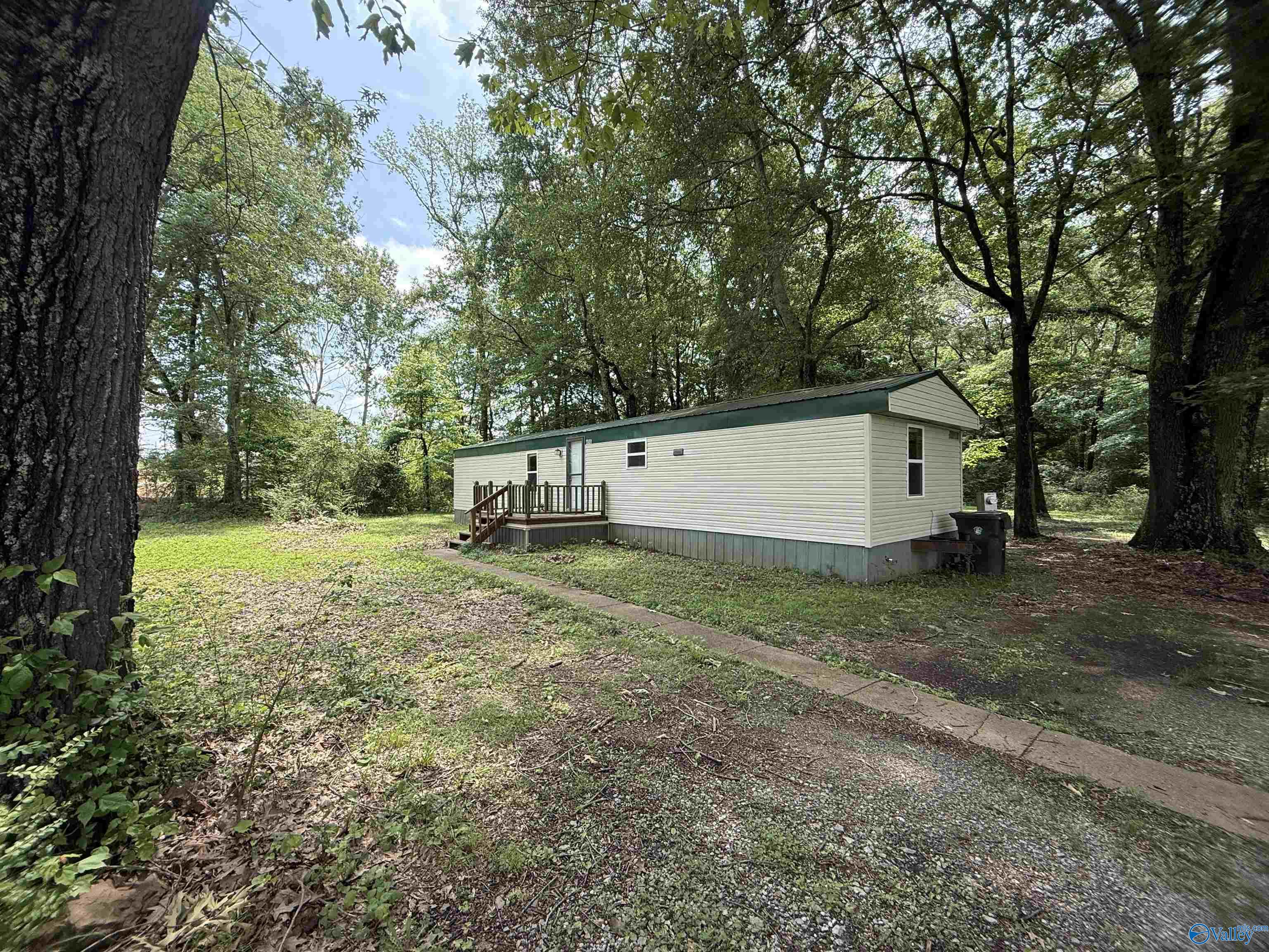 496 Ready Section Road, Hazel Green, Alabama image 2