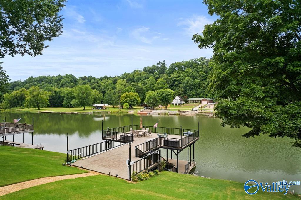 1038 Waters Edge Drive, Florence, Alabama image 5