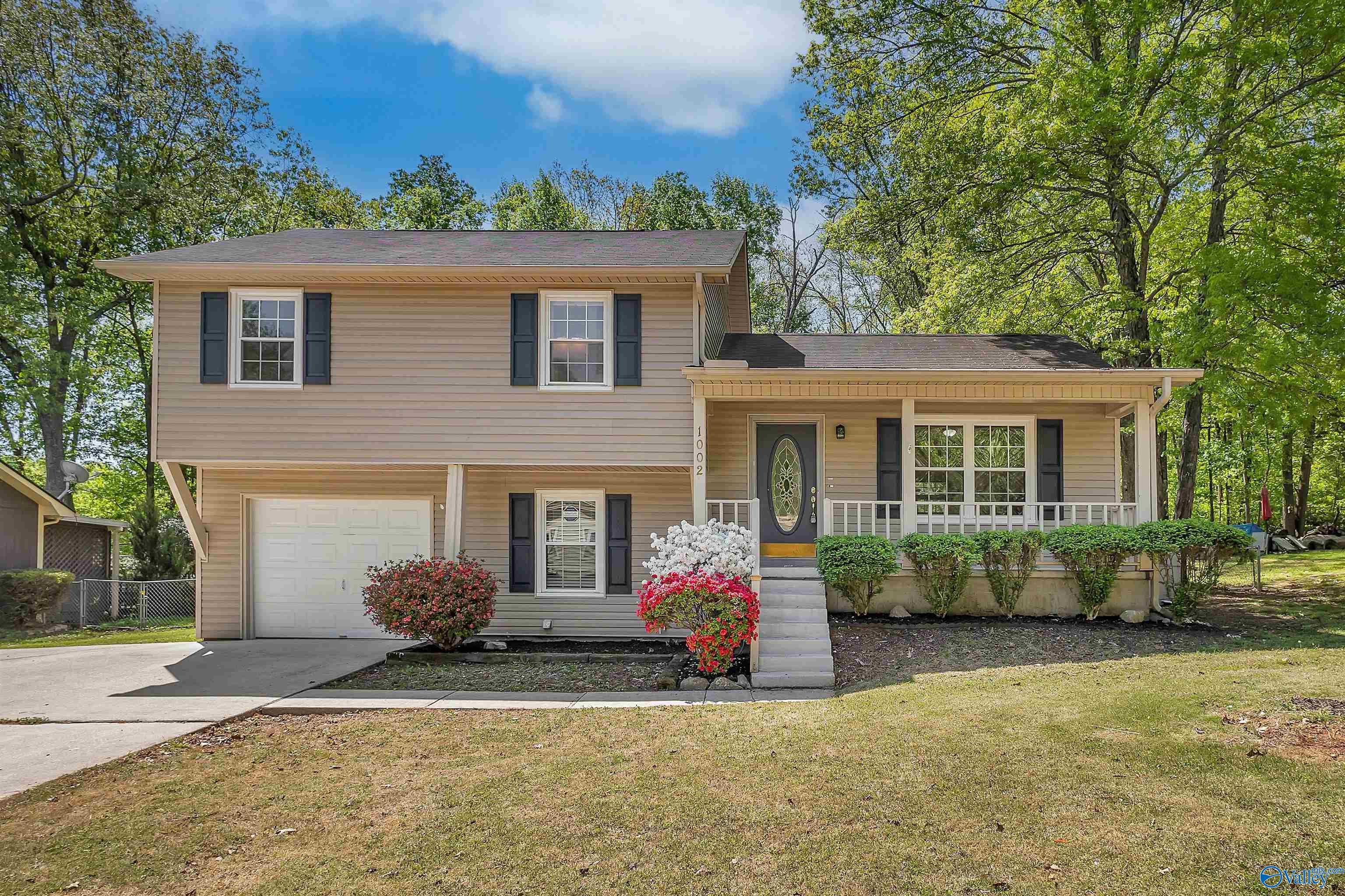 1002 Vicksburg Lane, Huntsville, Alabama image 1