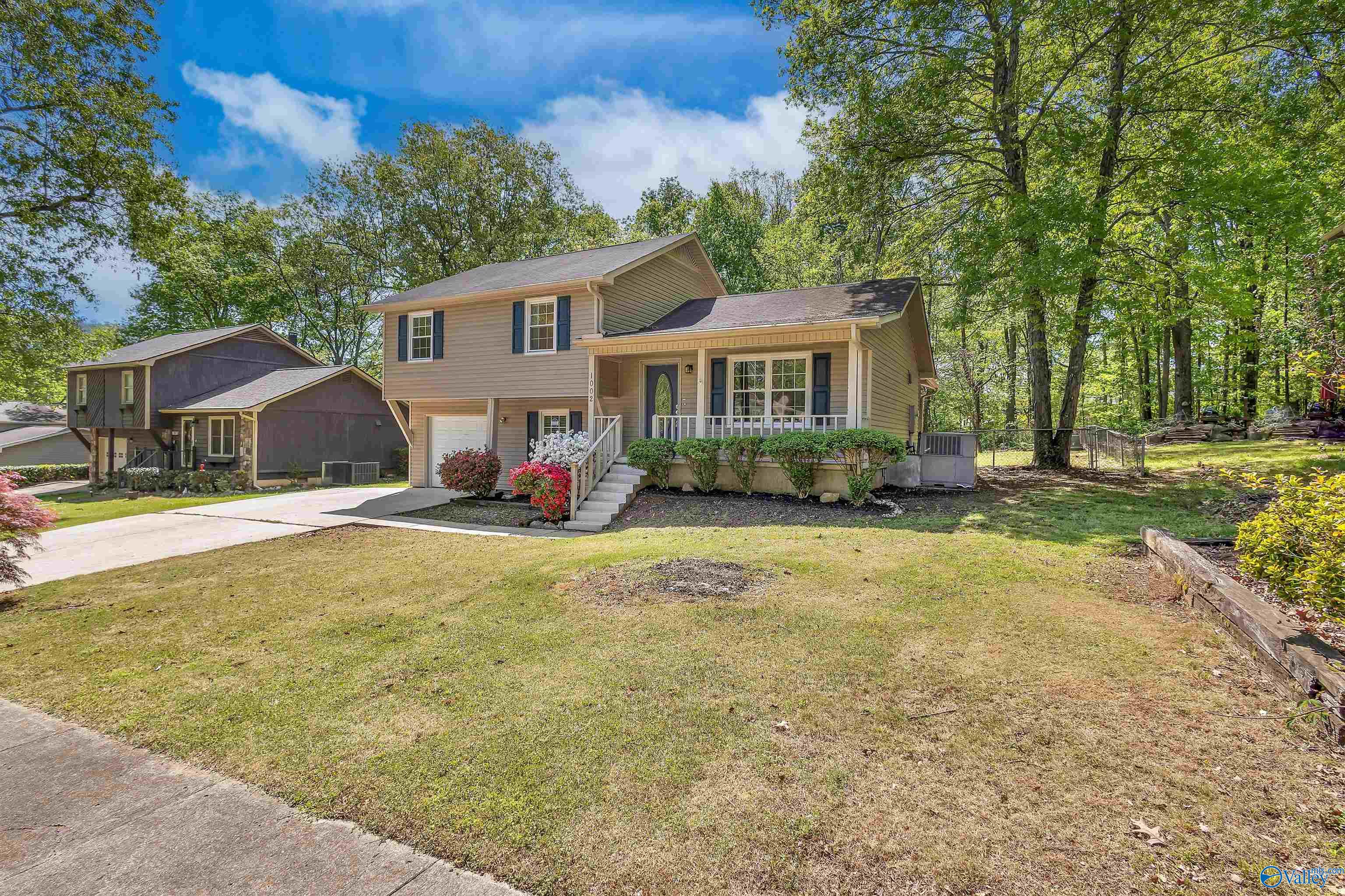 1002 Vicksburg Lane, Huntsville, Alabama image 2