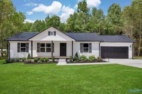 Homes For Sale - 2312 Half Section Line Road<br/> Albertville, AL 35950