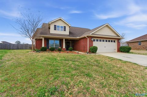 Photo of 122 Coach Glen Drive, Owens Cross Roads, AL 35763 (MLS # 21911557)